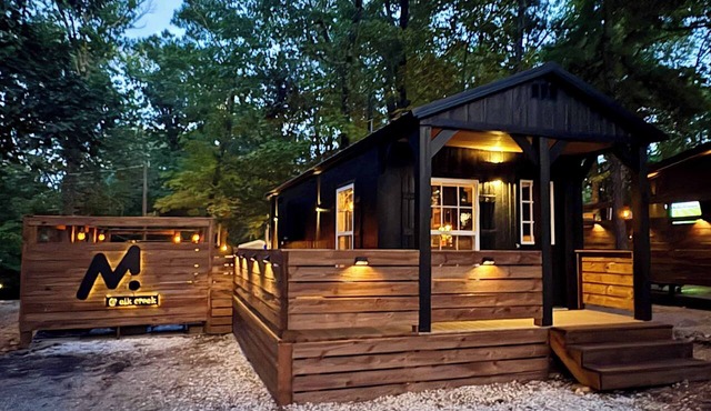 M at elkcreek -Modern Tiny Home Lake Tenkiller-Hot Tub-Firepit