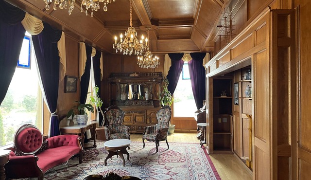 Manresa Castle
