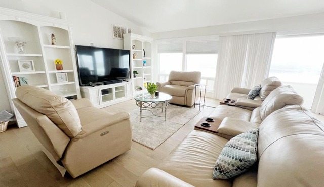 # Marbella Lane-Oceanfront Retreat - Stunning View