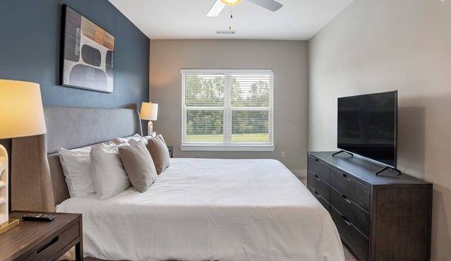 Mason 1BD 3 - One Bedroom Apartment, Sleeps 2