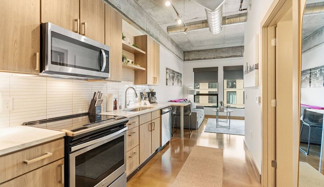 MINNeSTAY* Sable 304 | North Loop | Target Center