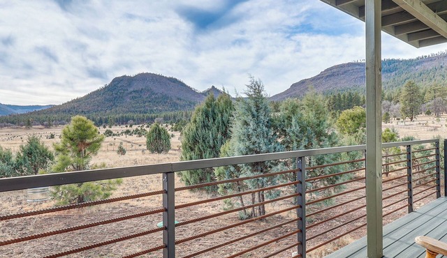 Mountain Views & Ponderosa Pines! Arizona Escape