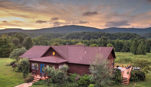 My Blue Heaven Cabin. Little Buffalo River access. A stargazer's delight!