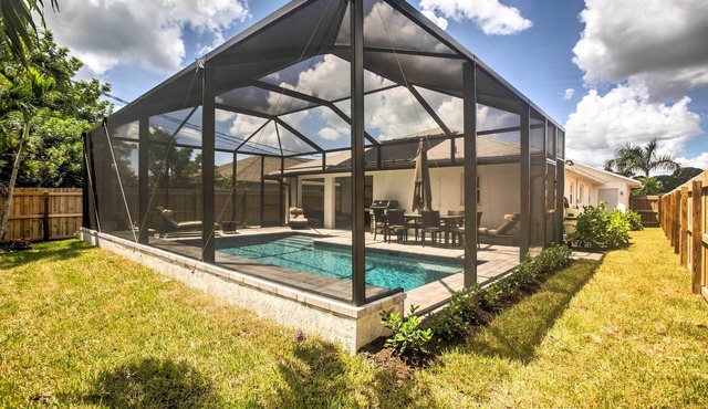 Naples Home w/Lanai & Pool Near Vanderbilt Beach!