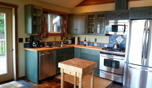 Ocean Front 100% Smoke-Free Read Our Reviews! Near Clover Pass and Knudson Cove