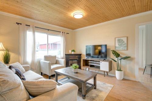 Ocean Spray Resort Cottage 12 by Grayland Beach