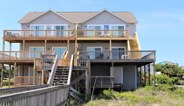 Oceanfront 4BR – Pet-Friendly & Spacious Decks