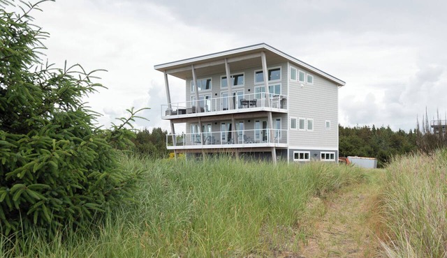 Oceanfront Splendor with a Touch of Luxury