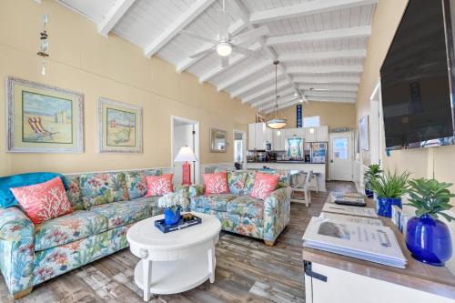 OIB23 Starfish Cottage