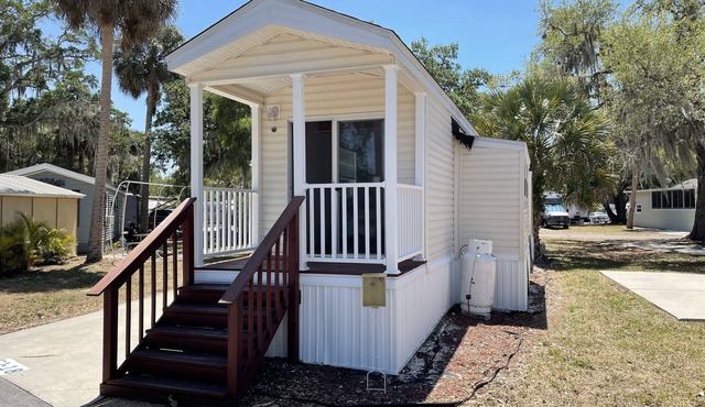 One Bedroom/One Bathroom Le Petit Chalet