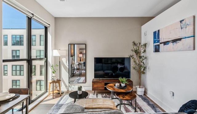 OTR 1 Bed Suite Free Parking Gym Pool Clubroom