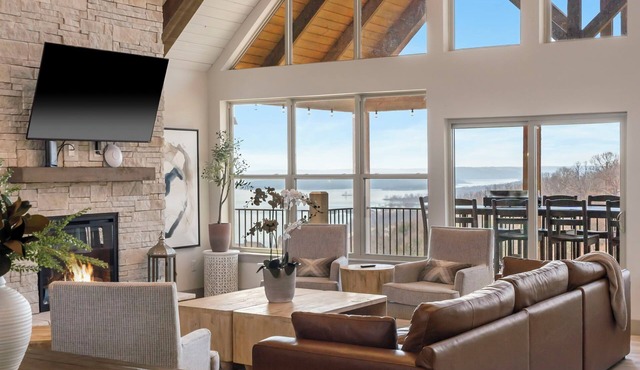 Panoramic Lake View W/Indoor Pool, Hot tub, Gameroom & Firepit