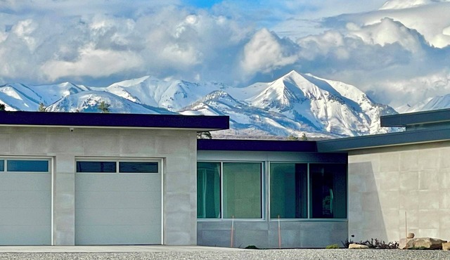 Panoramic mountain views. Lots of windows! New build.