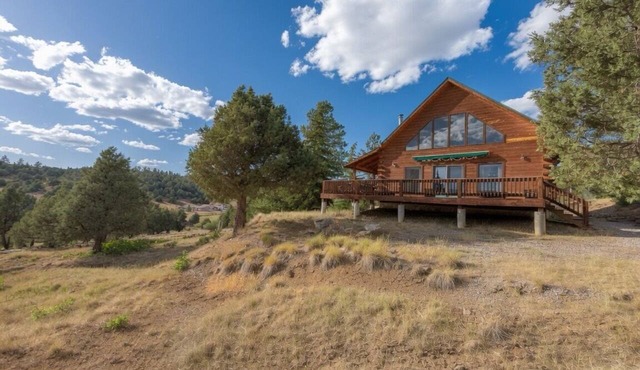 Peaceful Ponderosa Cabin in Chama - Updated 3BR Home in the Mountains