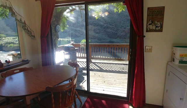 Perfect Riverfront Getaway!