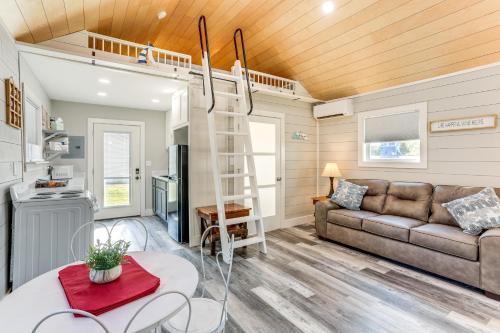 Pet Friendly! Norfork Lake Getaway w/Fire Pit