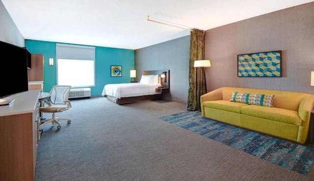 Pleasant Stay, Convenient Location! 3 Convenient Units, Pool, Pets Allowed