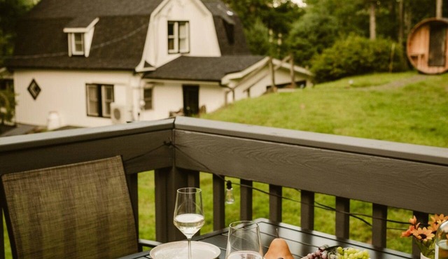 Private Sauna, 2 Fire Pits | 2 Houses, Sleeps 16 in Eldred