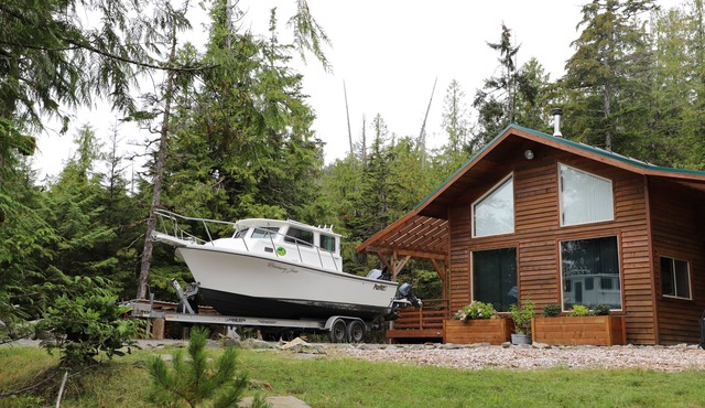 Private, spacious retreat at Mt. Point. Generous covered porch. No added fees.