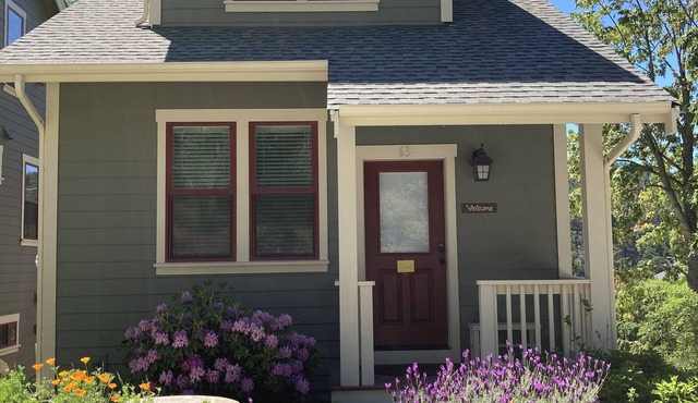 Recently built Townhouse in Eastsound, walk everywhere!