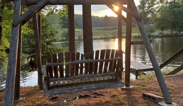Recently renovated waterfront cottage with private pier and fire pit