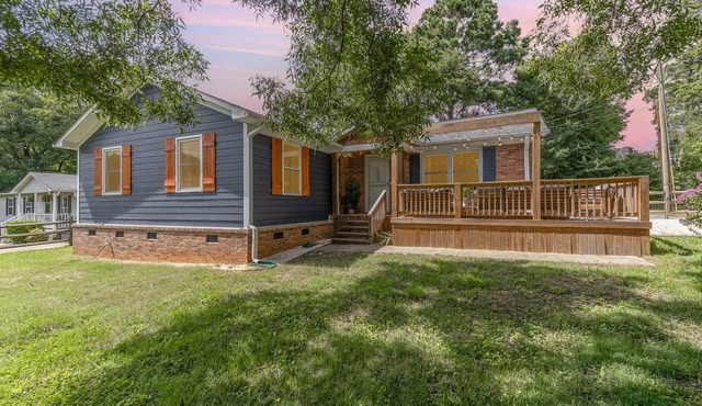 Relaxing Belmont Escape, 4BR, Pet Friendly