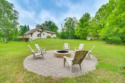 Remote & Peaceful Getaway w/Games in Eckerman