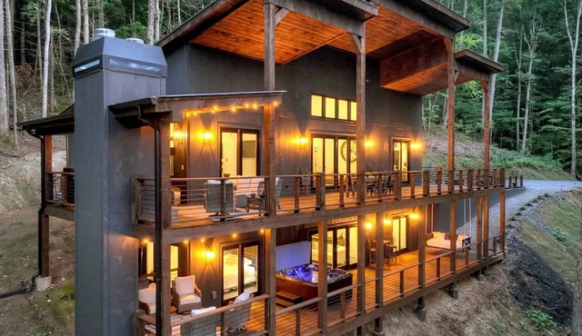 River Bend - New listing! Modern mountain luxury with amenities galore!