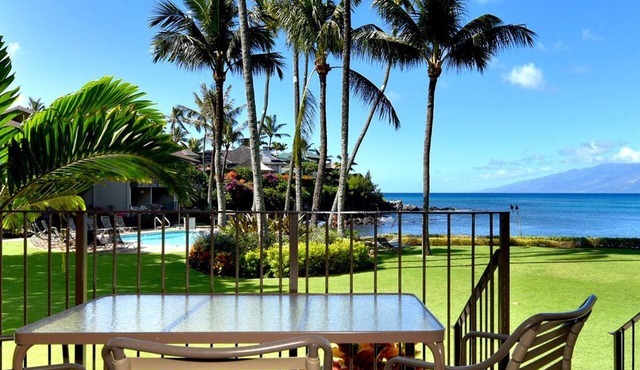 Romantic! Oceanfront Air Conditioned Condo #114