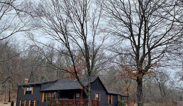 Rustic Cabin in Hunters' Paradise!