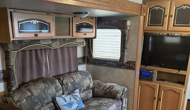 Rustic Stay - Camper Experience