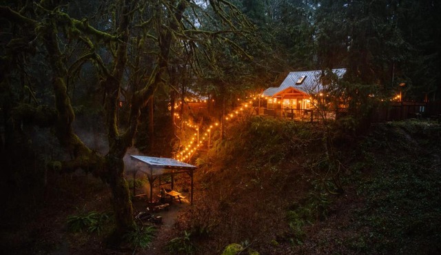 Rusty Bridge River Lodge - Hot tub - Fireplace - Firepit