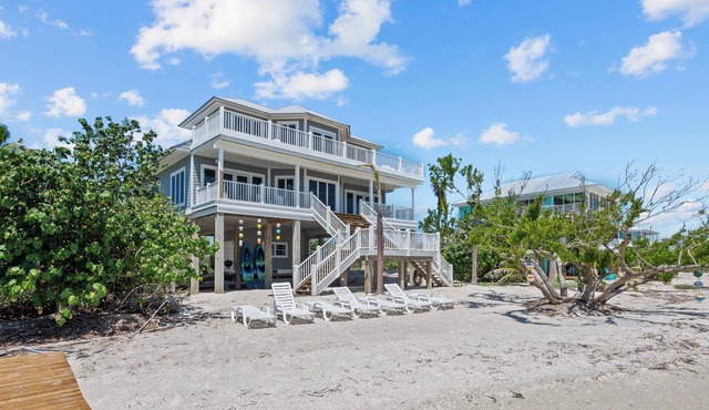 Sanderella- Ocean Front Vacation Home w/Large Private Beach