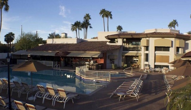 Scottsdale Camelback Resort Stylish Studio with Mini Golf