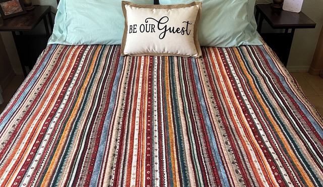 Secluded and Secure, Pet-friendly Desert Getaway. Your vacation awaits!