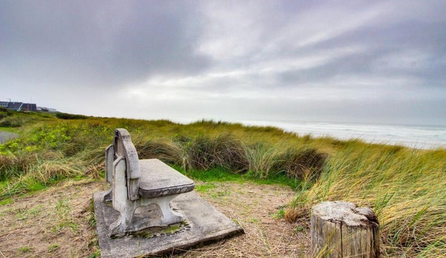 Second Tide - Oceanview Cottage