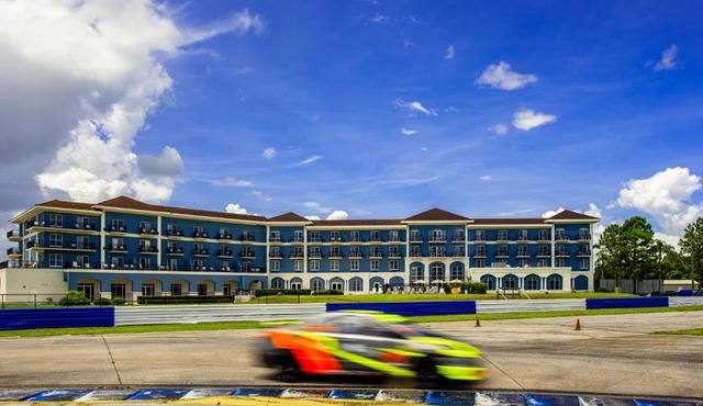 SEVEN Sebring Raceway Hotel