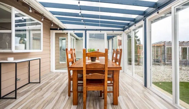 Shiny Rambler House with a Spacious Solarium.