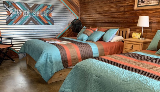 Silver Spur Cabin explore Wichita Mountains near Cache Medicine Park Wild West