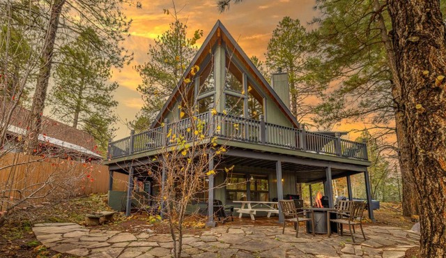 Spacious Flagstaff A-Frame Casita Getaway