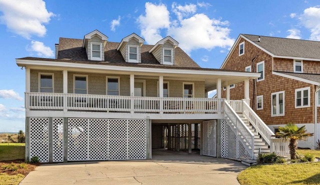 Spacious Oceanfront Vacation Home on Ocean Ridge Drive Atlantic NC