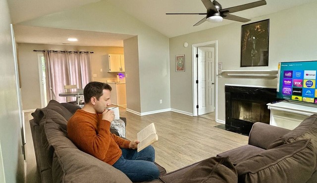 Spacious Stay in Jacksonville – Minutes from Camp Lejeune & Beaches