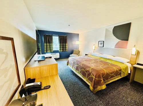 Spark by Hilton Springfield Eugene