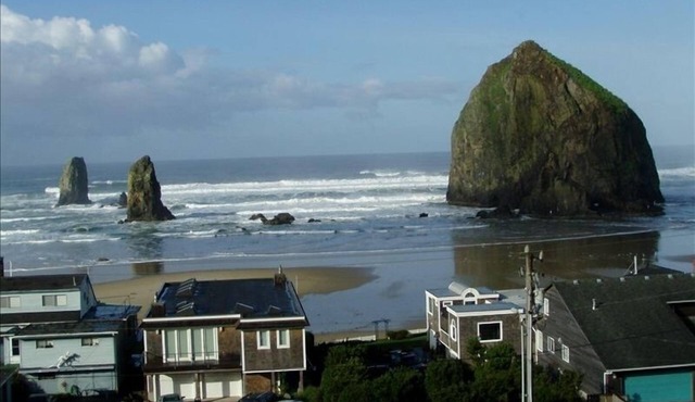 Spectacular Cannon Beach View Home - Life's a Beach