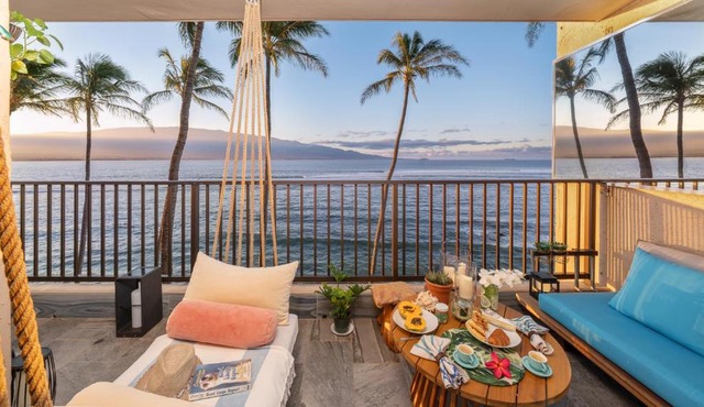Spectacular luxury , modern oceanfront condo Maalaea-Kihei ,Maui