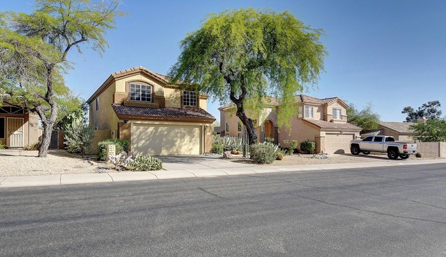 Stunning 3 Bdrm Cave Creek home!