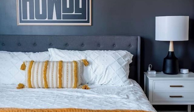 Stylish 3King/2Twin -The Heritage House