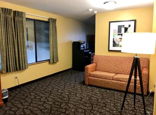 Super 8 by Wyndham Union Gap Yakima Area