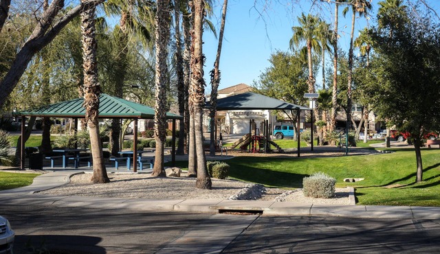 Superstition Serenity 4BR /w Hot Tub, Hiking, Golfing