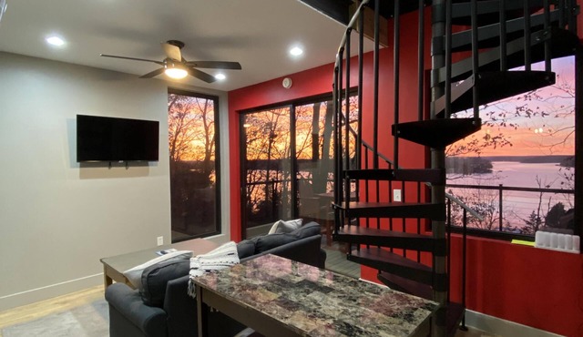 The Bane - Treehouse for two - tiny house with big views